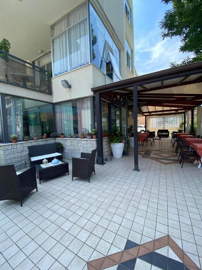 Hotel Goldene Rose Rimini Eksteriør billede