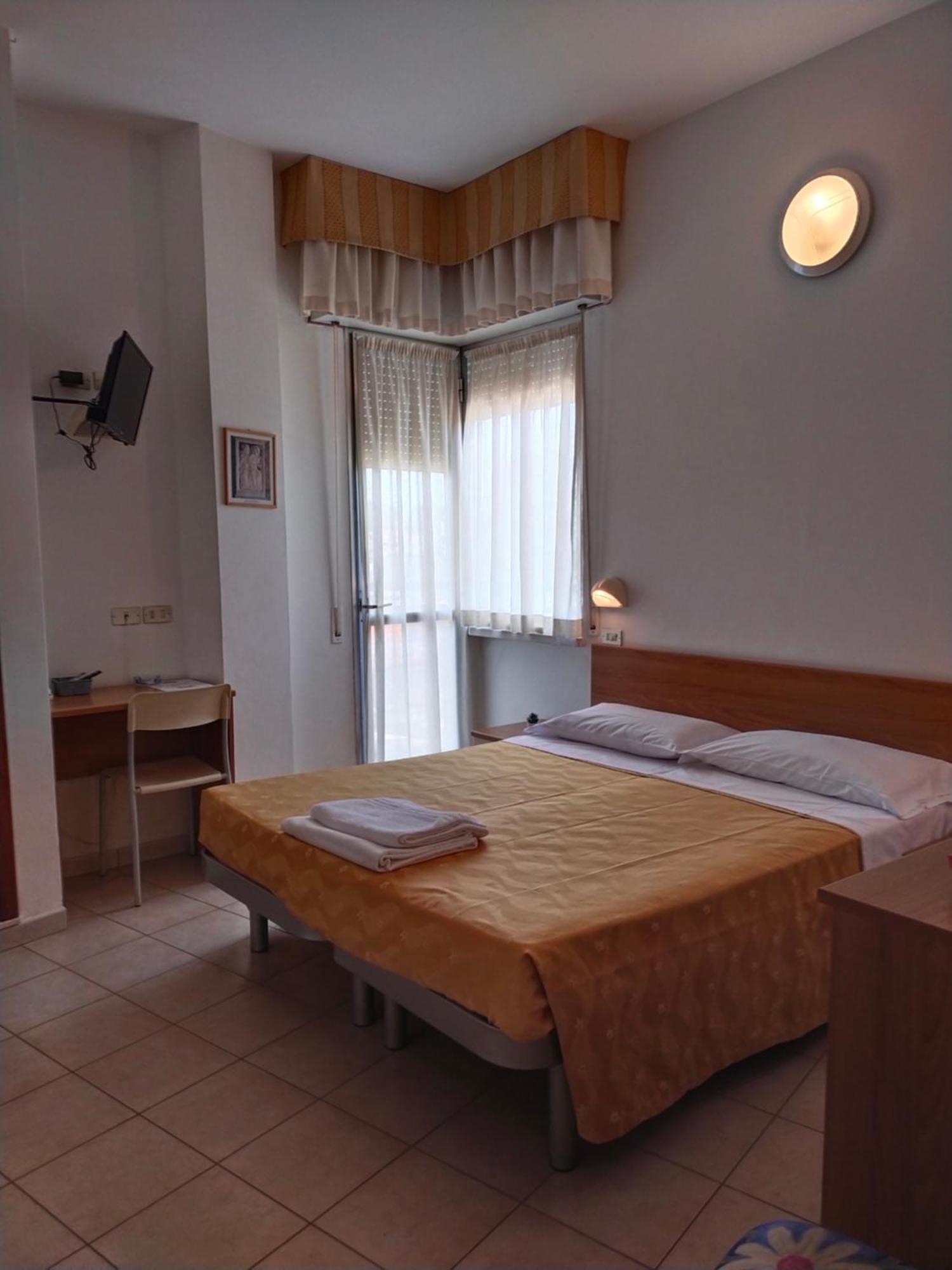 Hotel Goldene Rose Rimini Eksteriør billede