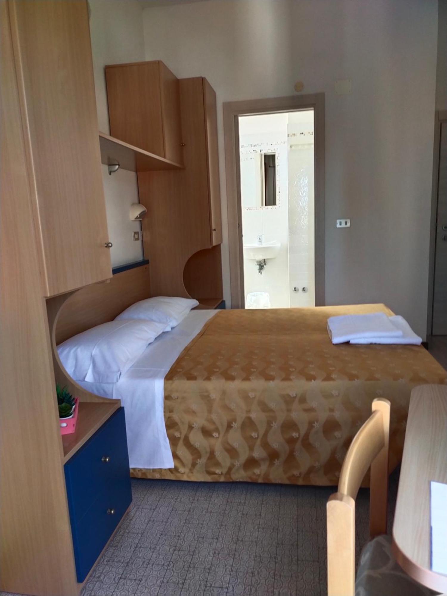 Hotel Goldene Rose Rimini Eksteriør billede