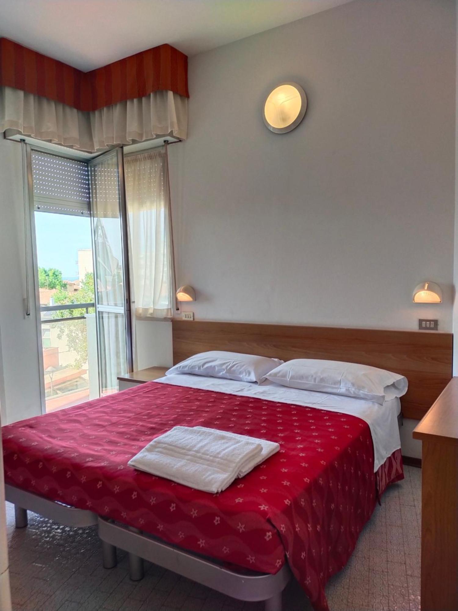 Hotel Goldene Rose Rimini Eksteriør billede
