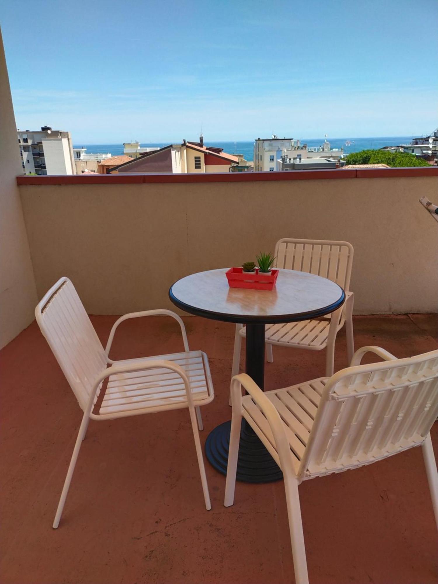 Hotel Goldene Rose Rimini Eksteriør billede