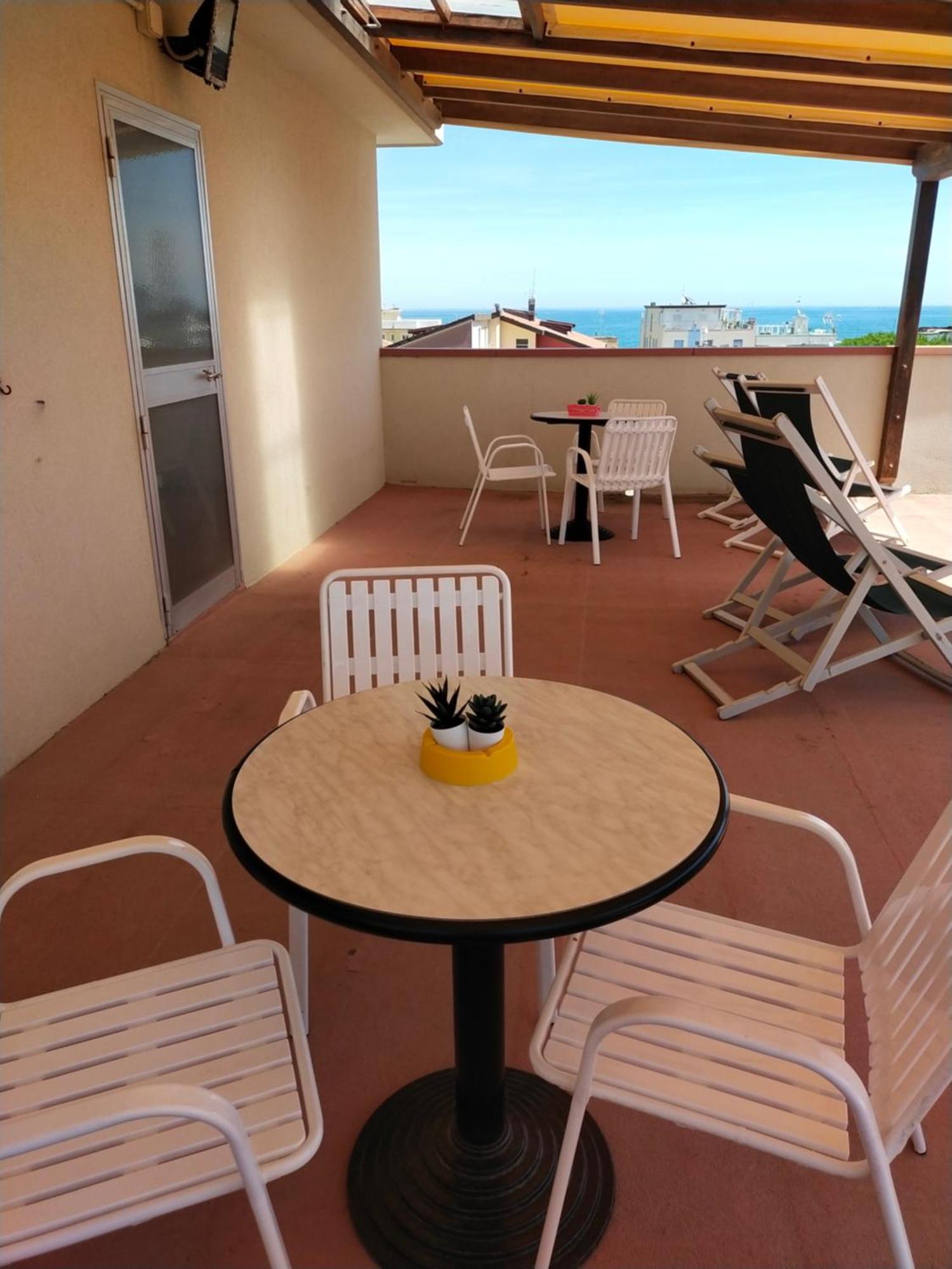 Hotel Goldene Rose Rimini Eksteriør billede