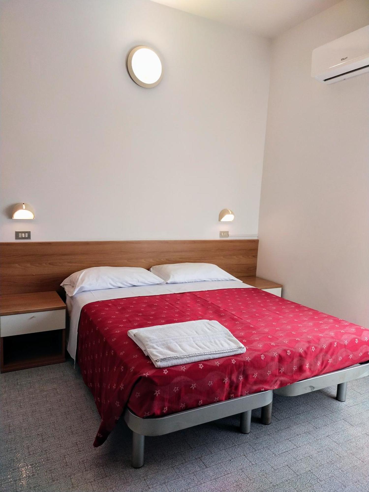 Hotel Goldene Rose Rimini Eksteriør billede