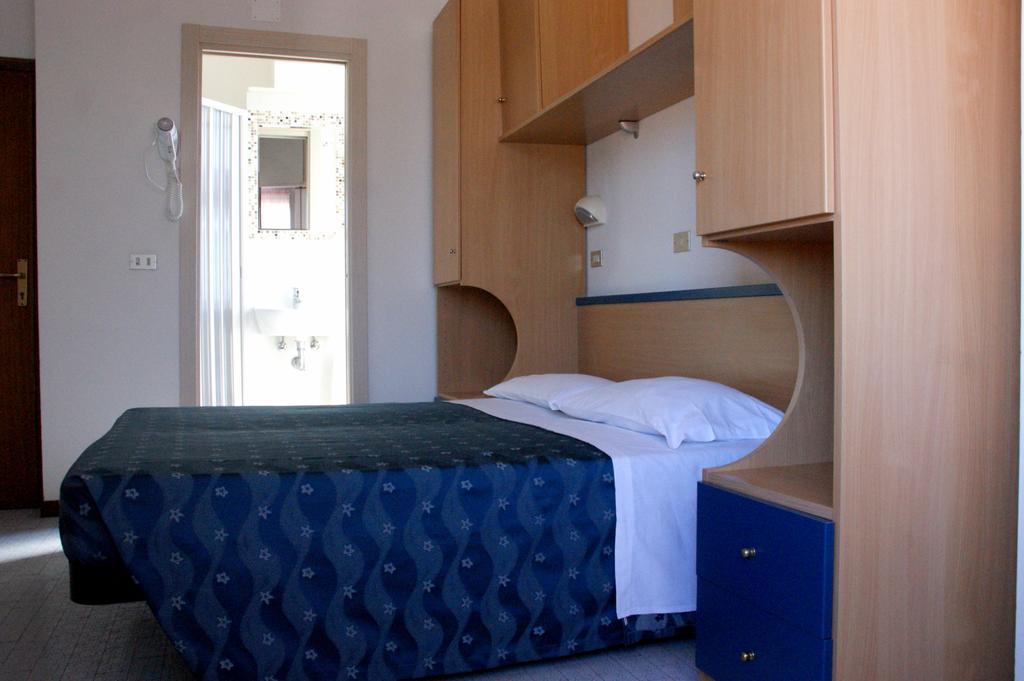 Hotel Goldene Rose Rimini Eksteriør billede