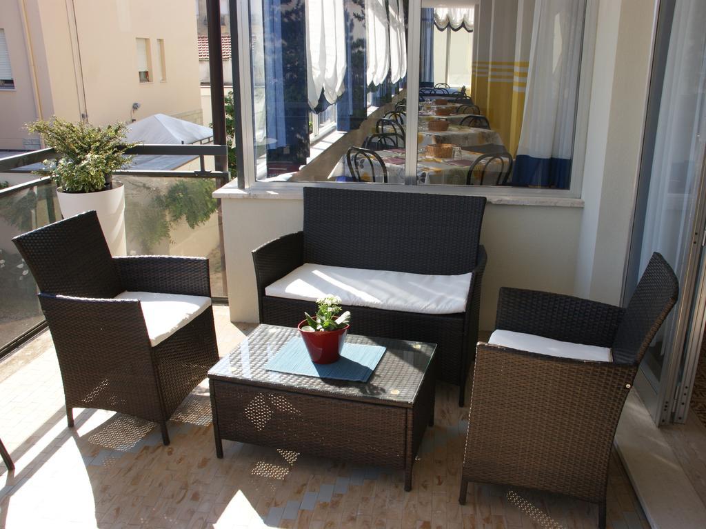 Hotel Goldene Rose Rimini Eksteriør billede